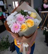 Букет цветов из:  Герберы, Розы и Хризантемы в Редькино