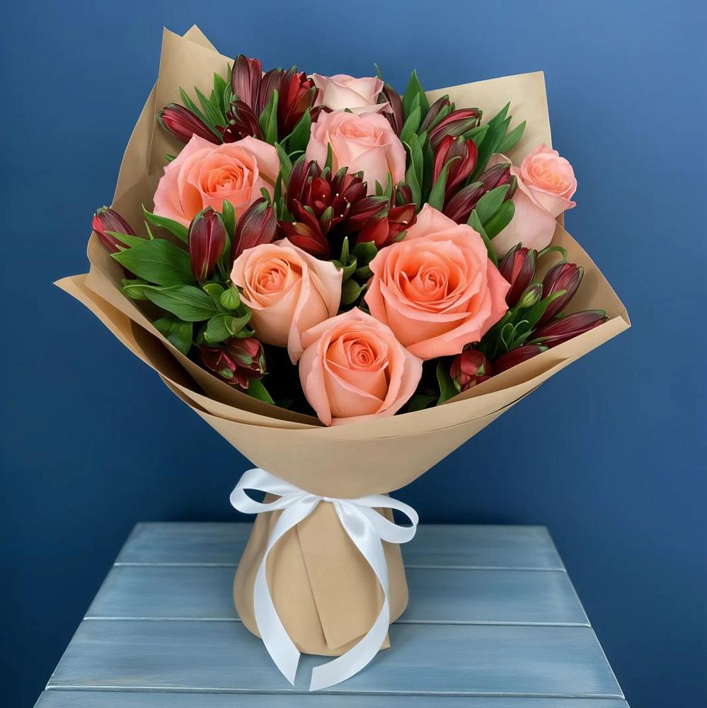 Букет цветов из: Розы и Альстромерии в Редькино