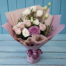 Букет цветов из:  Розы и Лизиантусы в Редькино