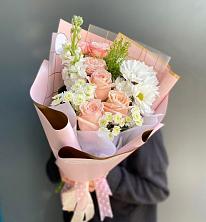 Букет цветов из:  Хризантемы и Розы в Редькино