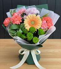Букет цветов из:  Гвоздики, Розы, Герберы и Хризантемы в Редькино