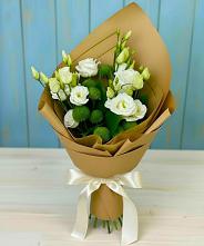 Букет цветов из:  Хризантемы и Лизиантусы в Редькино